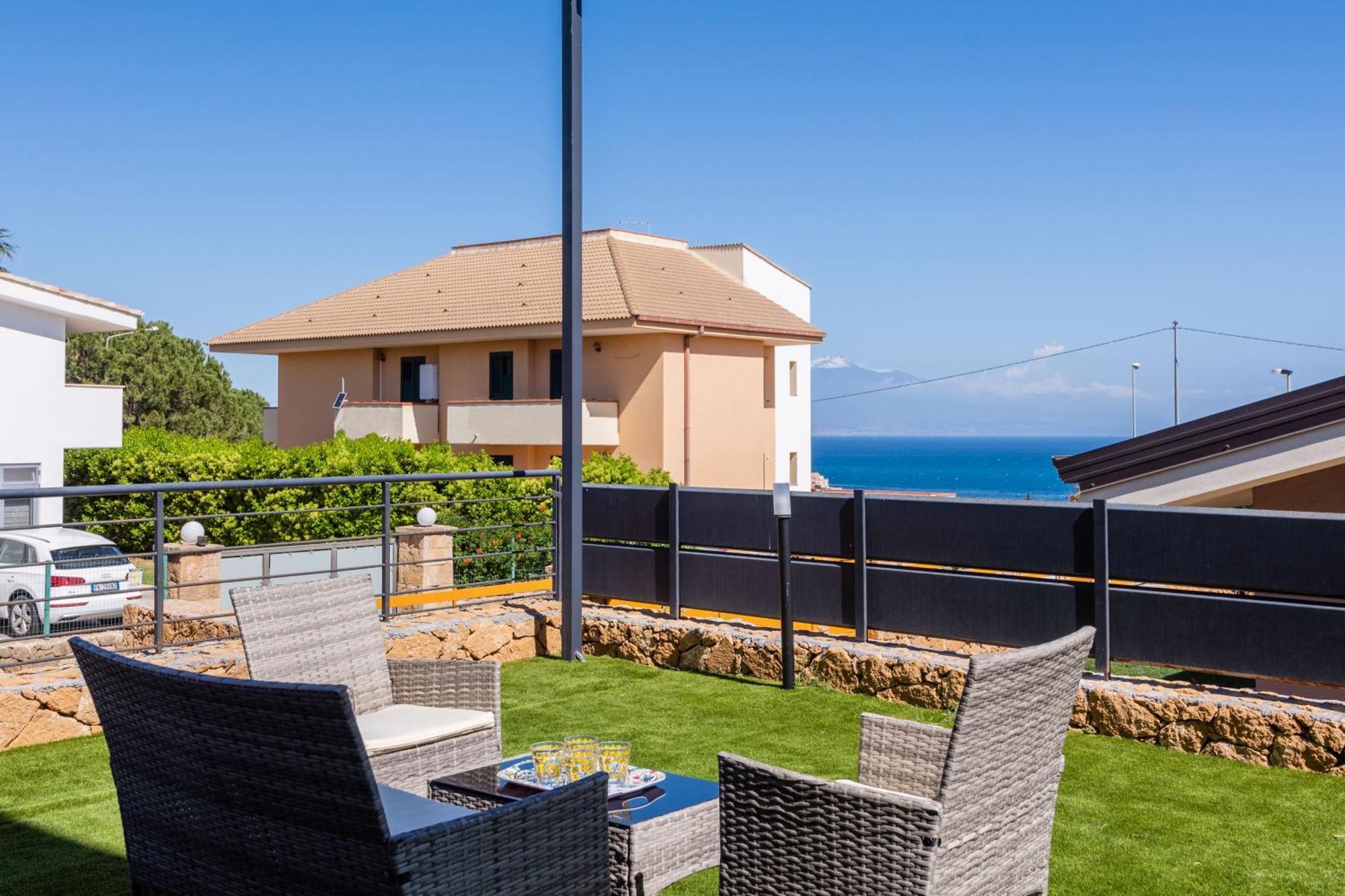 Etna Mare Apartments By Wonderful Italy Augusta Exterior photo